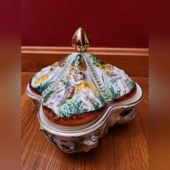 Antique Pereiras Valado of Portugal Covered Dish - Picture 2 of 7